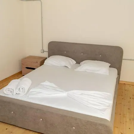 Urban Loft W/ Beachview Wi-fi Ac شقة